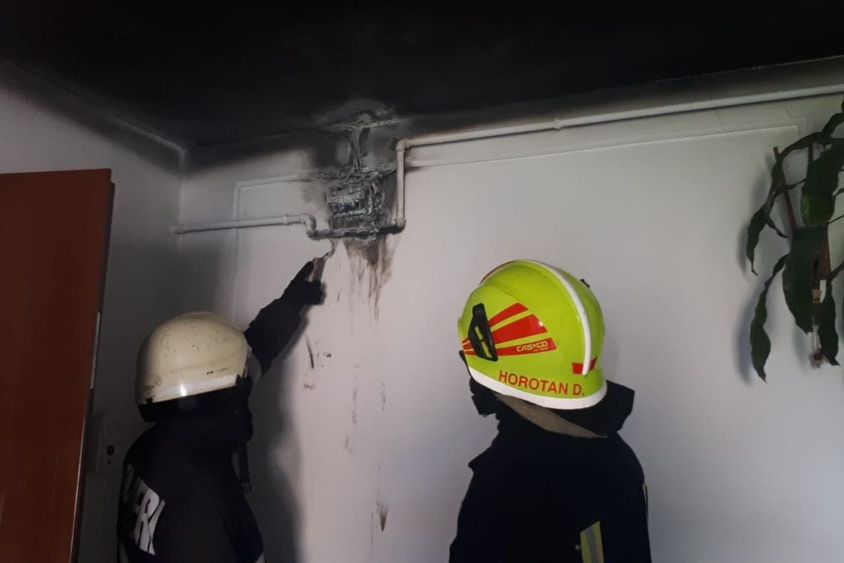 Incendiu într-un bloc din municipiu