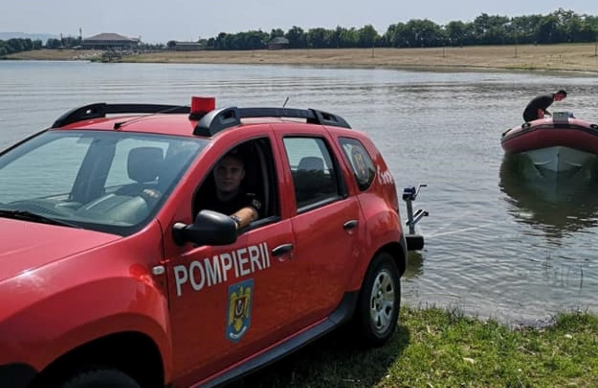 Atenție la scăldatul în zonele neamenajate! Avertismentul pompierilor