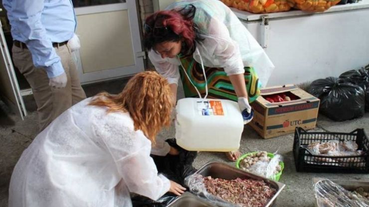 DSVSA a amendat un fast-food din Satu Mare și un magazin alimentar din Carei