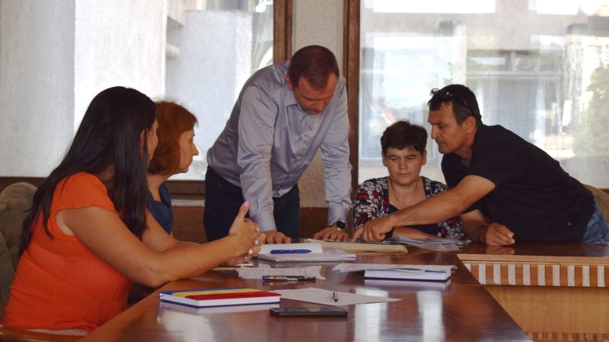 Serviciile medicale proaste din Spitalul Județean și construcțiile ilegale în Turț, reclamate la prefect