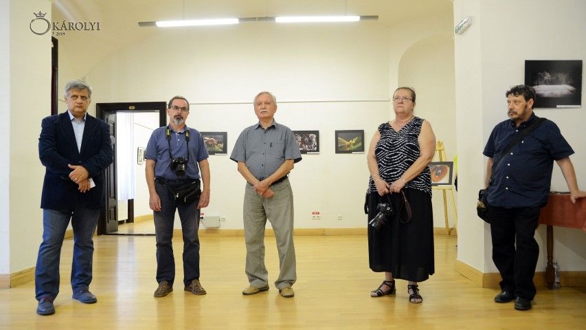 76 de fotografii realizate de membrii fotoclubului „Helios-Art” din Nyíregyháza, expuse la Castelul din Carei