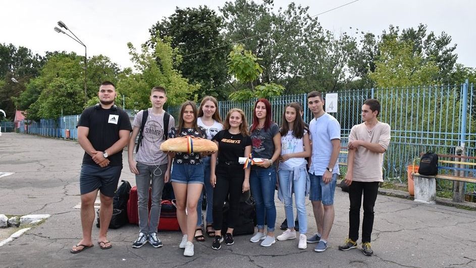 Tineri din Republica Moldova și Ucraina, reuniți într-o tabără de cultură și civilizație românească