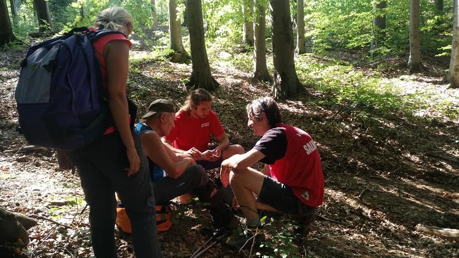 Un salvamontist sătmărean a ajutat la găsirea unui turist rătăcit pe Valea Usturoiului din Maramureș