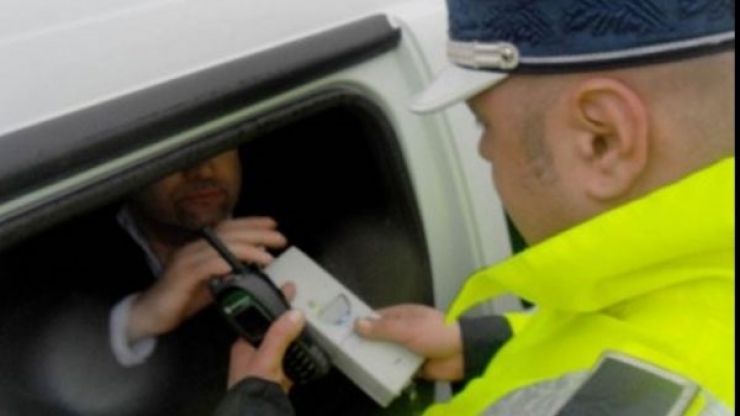Șofer rupt de beat la volan în Negrești Oaș. A fost reținut de polițiști