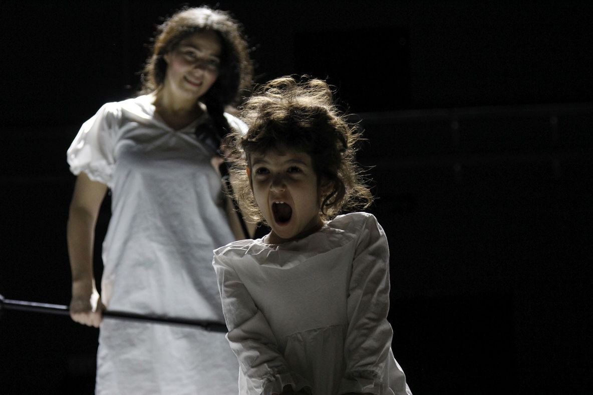 Invitație la Teatru | JANNA de Iaroslava Pulinovici, regia Dumitru Acriș