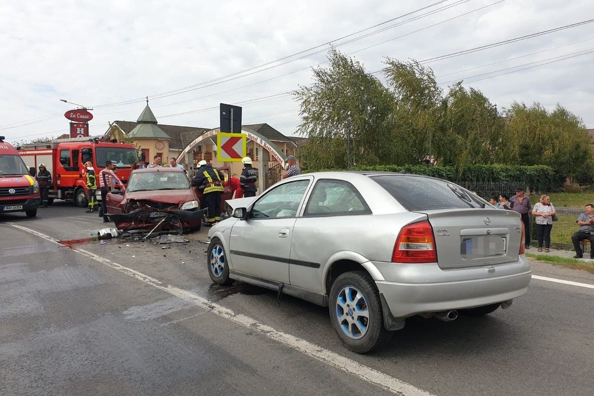Accident cu patru victime, în județ