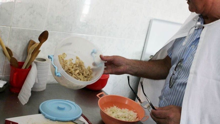 Nereguli descoperite într-o pizzerie din Negrești Oaș și un magazin alimentar din Satu Mare