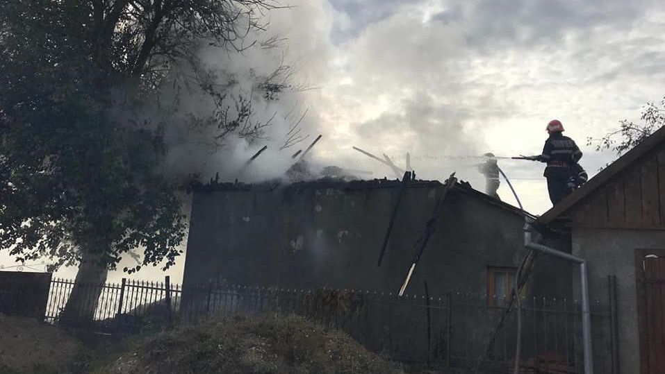 Incendiu la o anexă gospodarească de pe raza localității Scarișoara Nouă