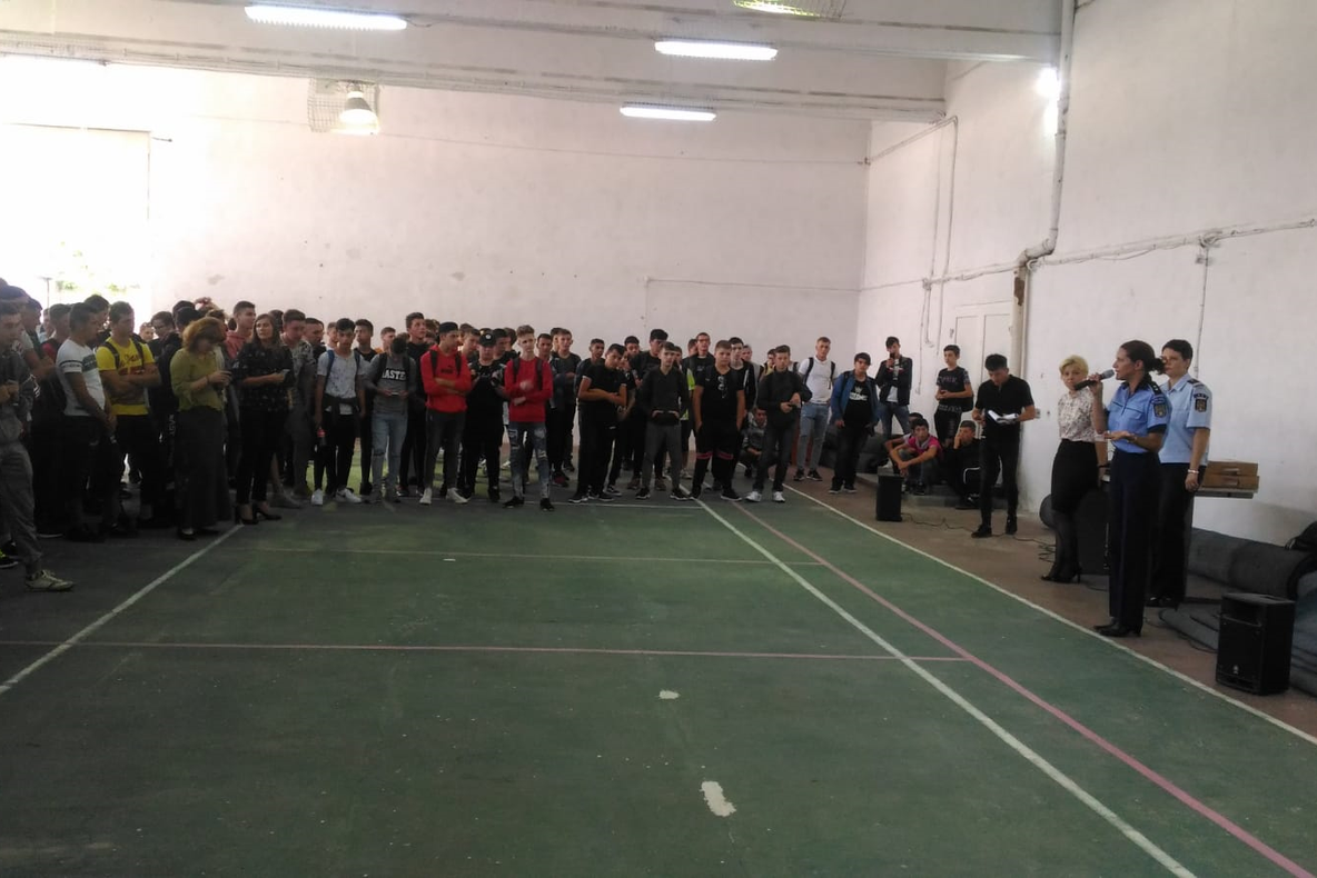 Șoferi băuți sau fără permise, depistați de polițiști în trafic