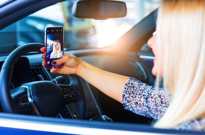 Șoferi amendați și lăsați fără permis