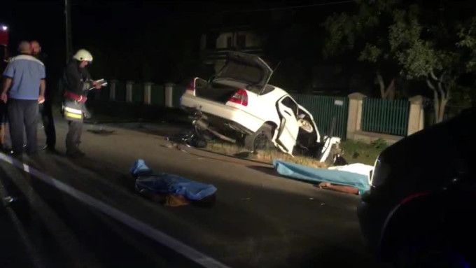 Accident cumplit în județ. Un tânăr a decedat, după ce a intrat cu mașina într-un cap de pod