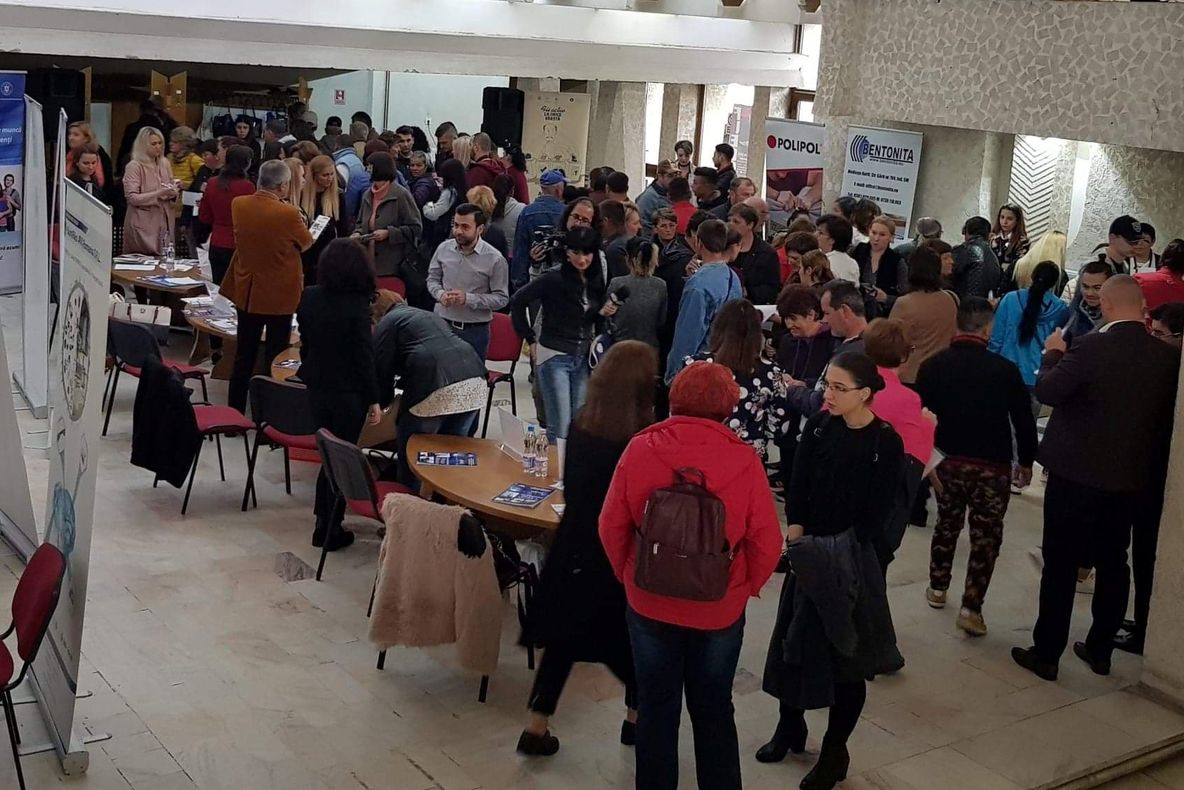 A început Bursa locurilor de muncă pentru absolvenți. Firmele sătmărene oferă 582 locuri de muncă șomerilor