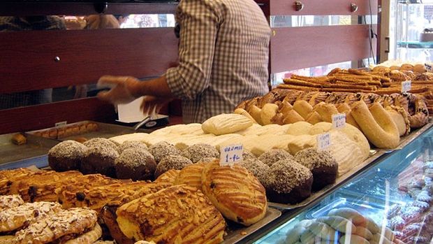 Un laborator de patiserie și două magazine alimentare din Satu Mare, amendate de inspectorii DSVSA