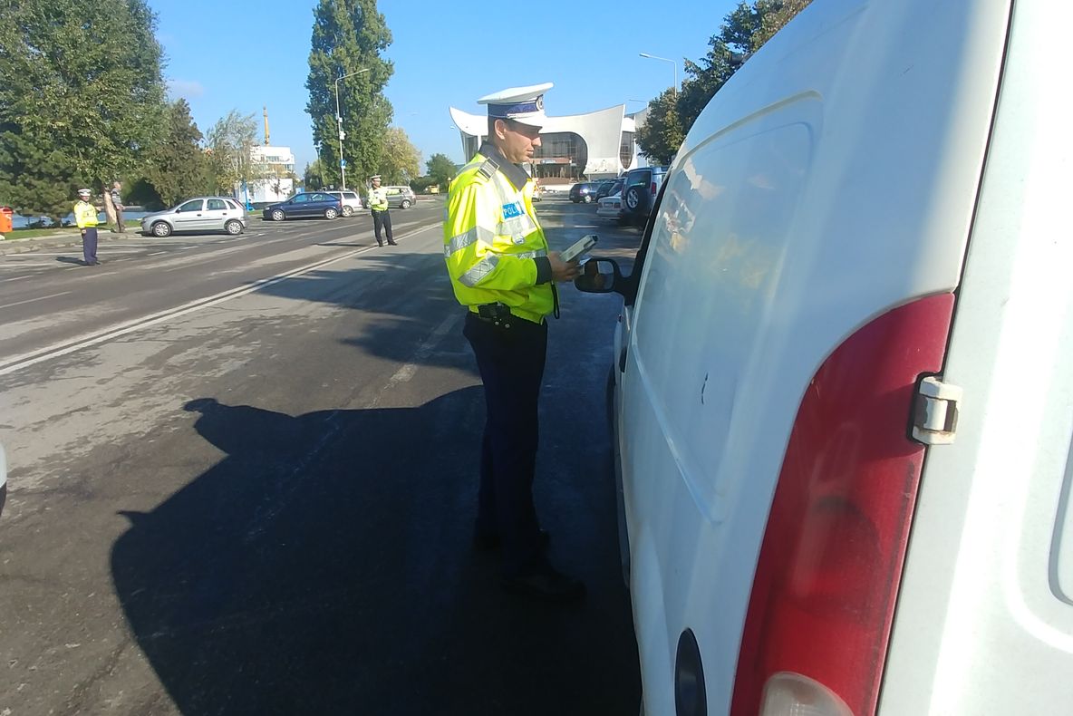 Cum s-au ales doi sătmăreni cu dosar penal, după ce au condus aceeași mașină. Niciunul nu avea permis