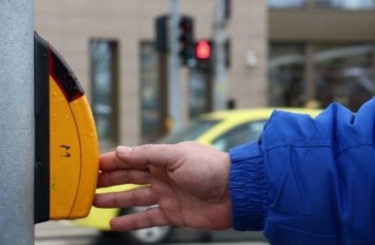 Semafor în faţa liceului Economic, pentru evitarea accidentelor