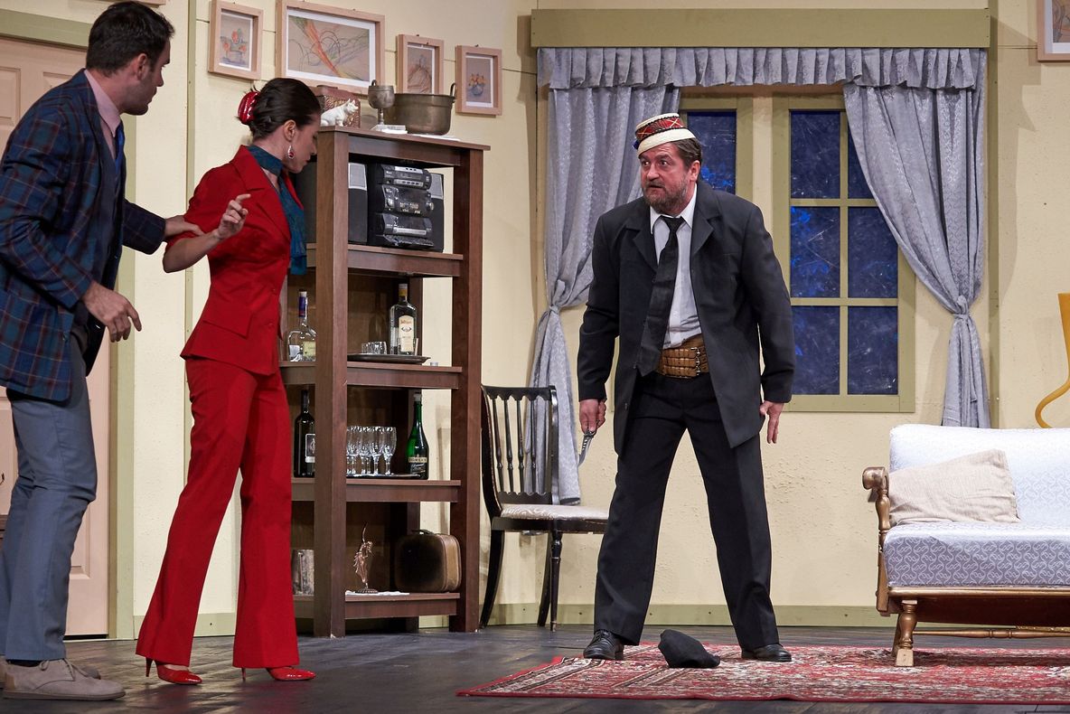 Comedia „Bani din cer” se reia duminică la Teatrul de Nord