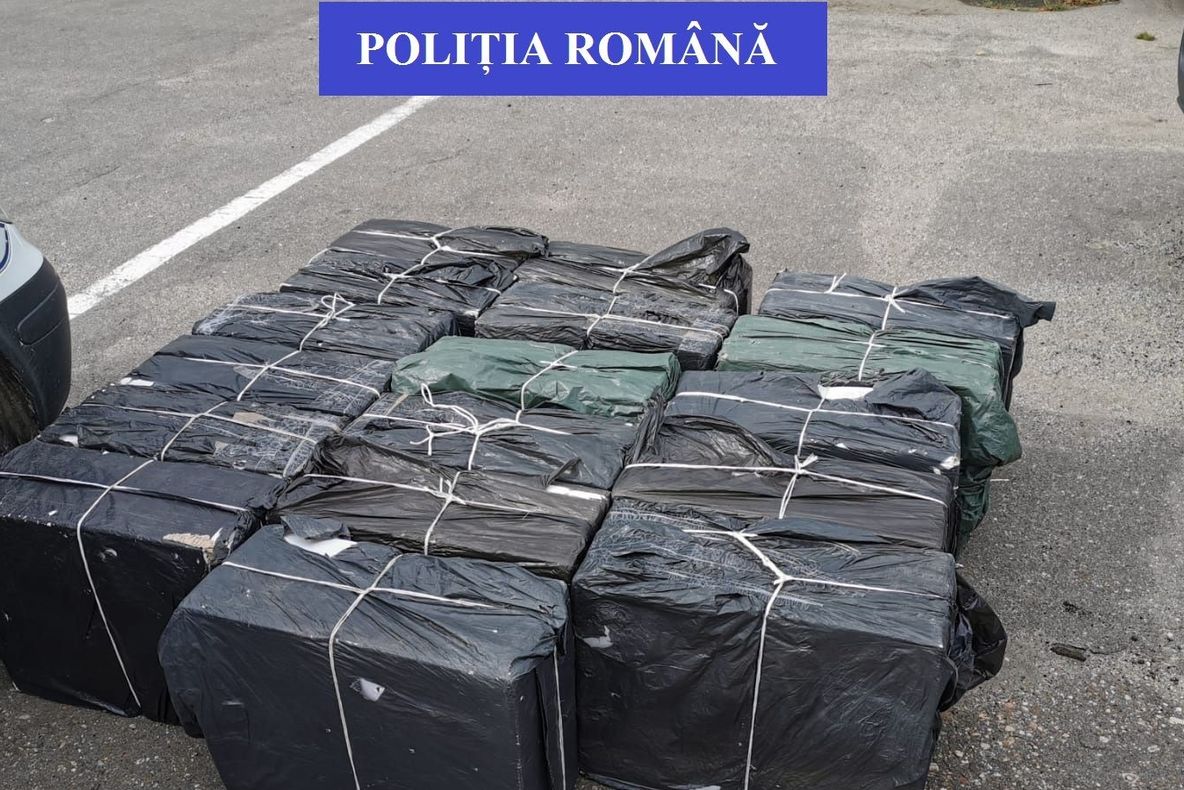 Sătmărean urmărit pe străzile din municipiu de polițiști. Avea mașina burdușită cu țigări de contrabandă