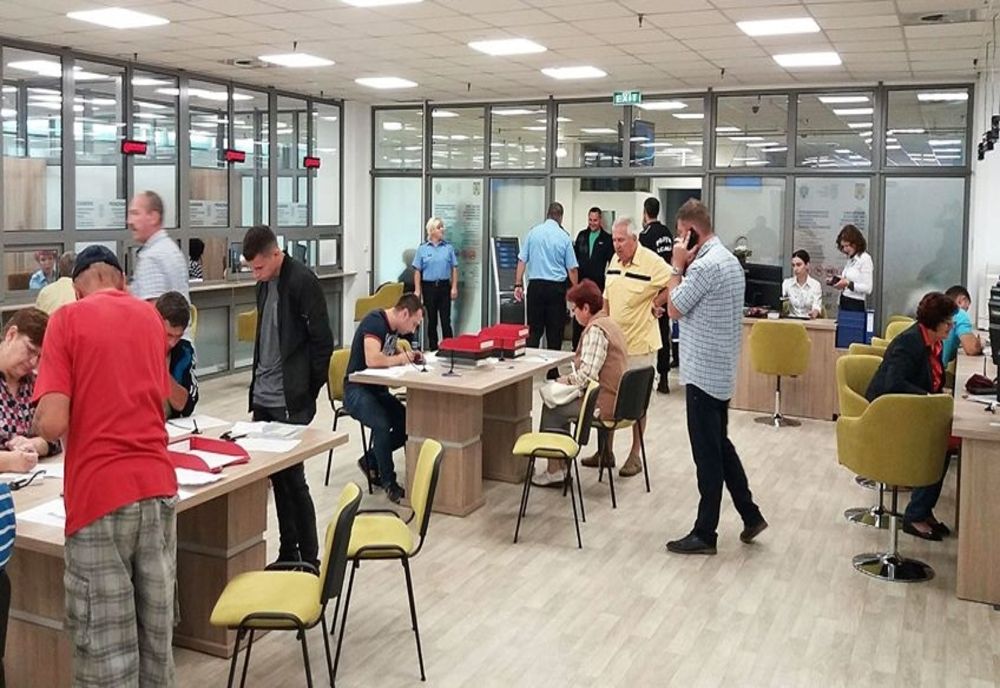 Sute de cărți de identitate eliberate sâmbătă și duminică, la Satu Mare