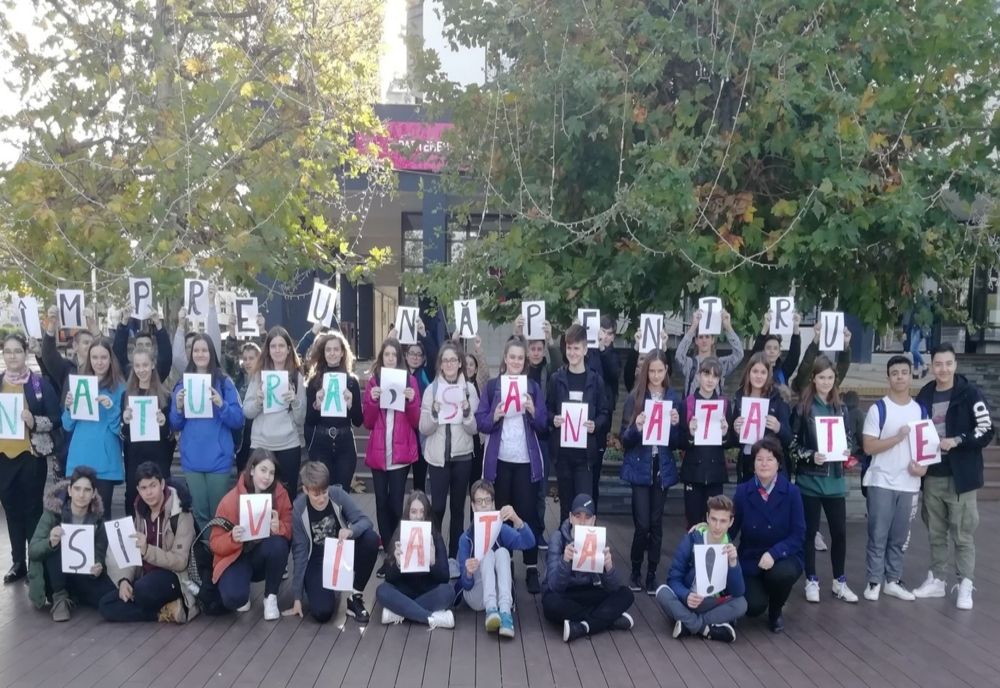 Acțiune civică organizată de elevii Școlii Gimnaziale ”Constantin Brâncoveanu”
