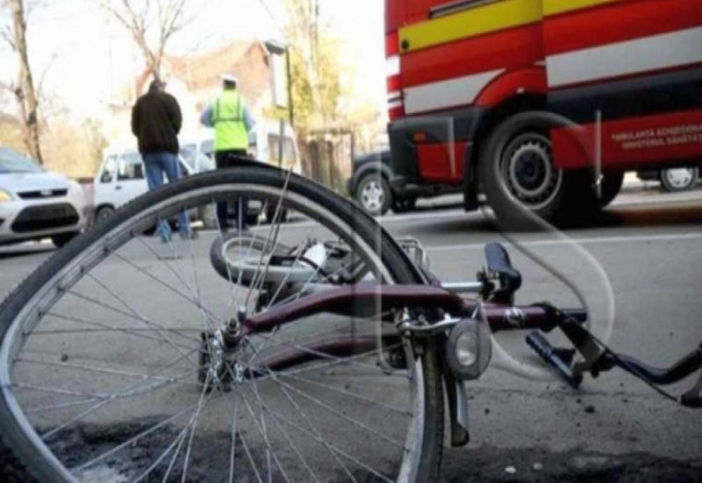 Biciclist lovit de mașină pe strada Careiului. A ajuns la spital