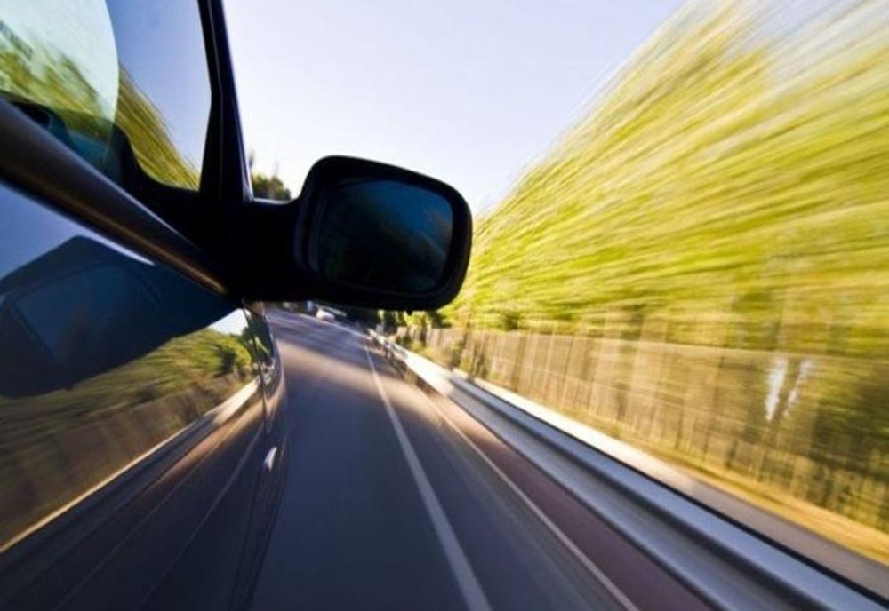 Șofer prins cu 164 de kilometri la oră