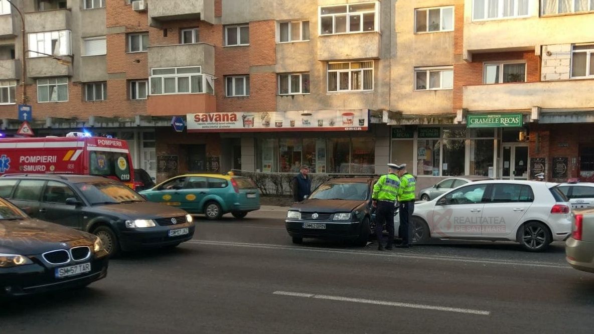 Accident cu pagube materiale în municipiul Satu Mare