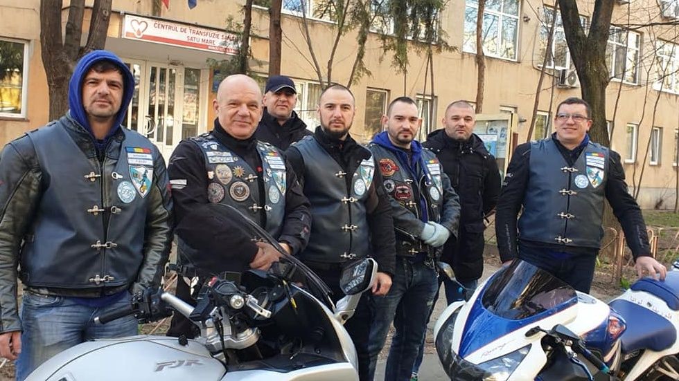 Motocicliștii și luptătorii sătmăreni au donat sânge