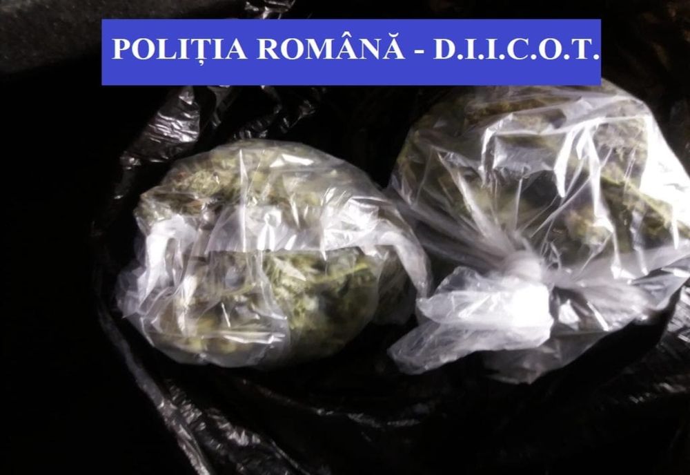 Cercetat pentru trafic de droguri