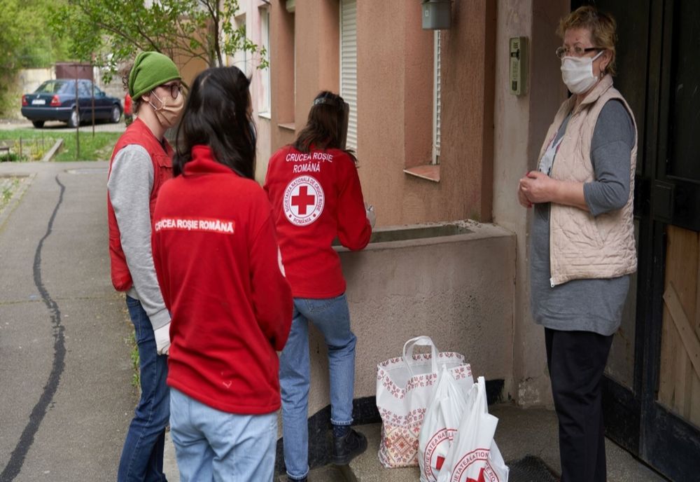 Peste 1.000 de pachete cu alimente vor fi distribuite vârstnicilor din Satu Mare