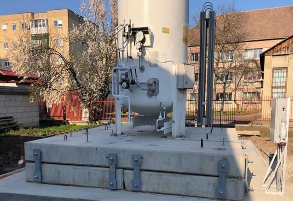 Rezervor de oxigen de mare capacitate, montat în timp record la Spitalul Municipal Carei