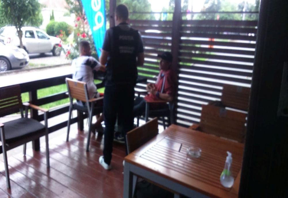 Razii în baruri și restaurante. Amenzi de 4000 de lei aplicate de polițiști