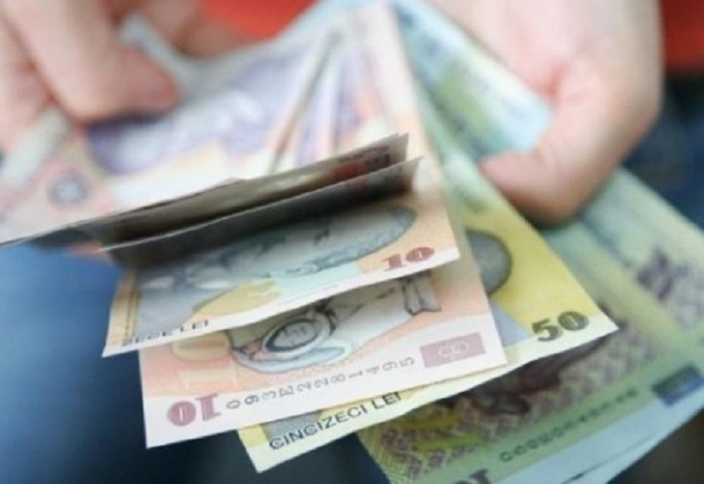 Înşelăciune prin metoda ”șmen” la ștrandul din Tășnad