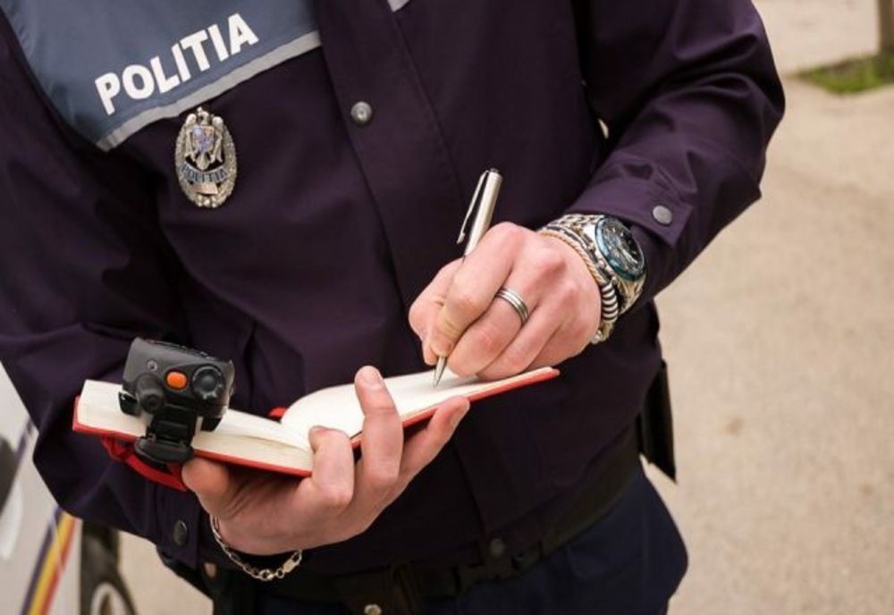 11 sătmăreni amendaţi de poliţişti după ce au fost depistaţi la o petrecere într-un local