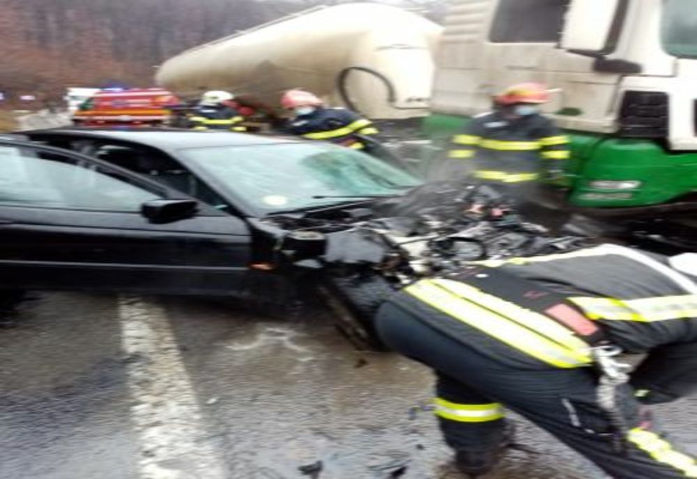 FOTO | Grav accident pe DN1F! O femeie din Satu Mare a murit în urma unui accident provocat de o tânără de 18 ani