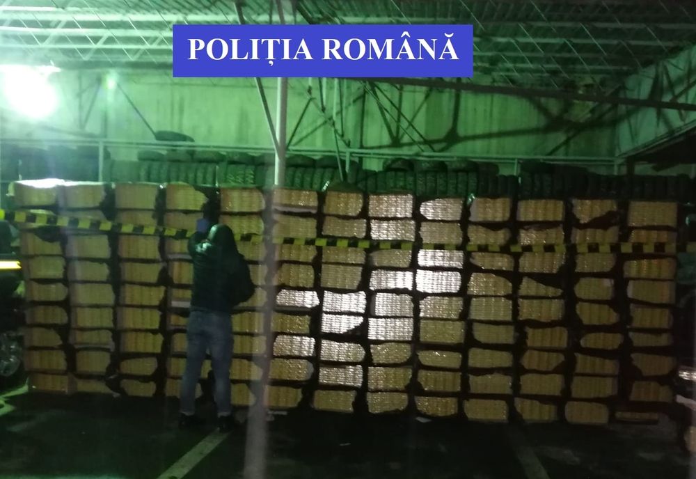 FOTO | Peste 1 milion de ţigări din Ucraina confiscate de poliţiştii din Satu Mare