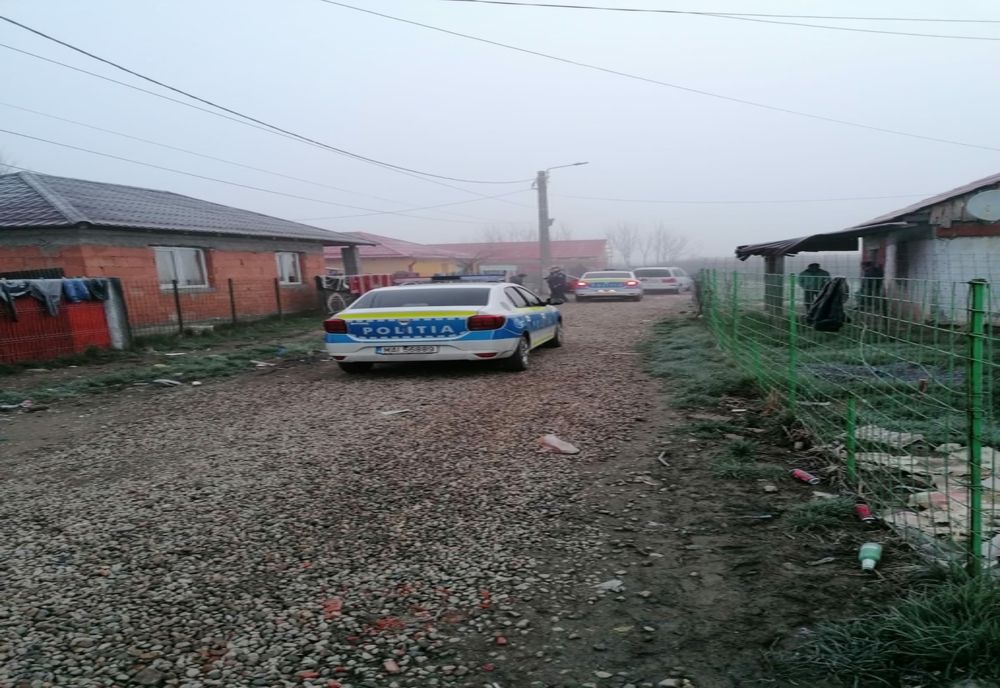 FOTO | Acţiune în localitatea Petea! Oamenii legii au aplicat 17 amenzi