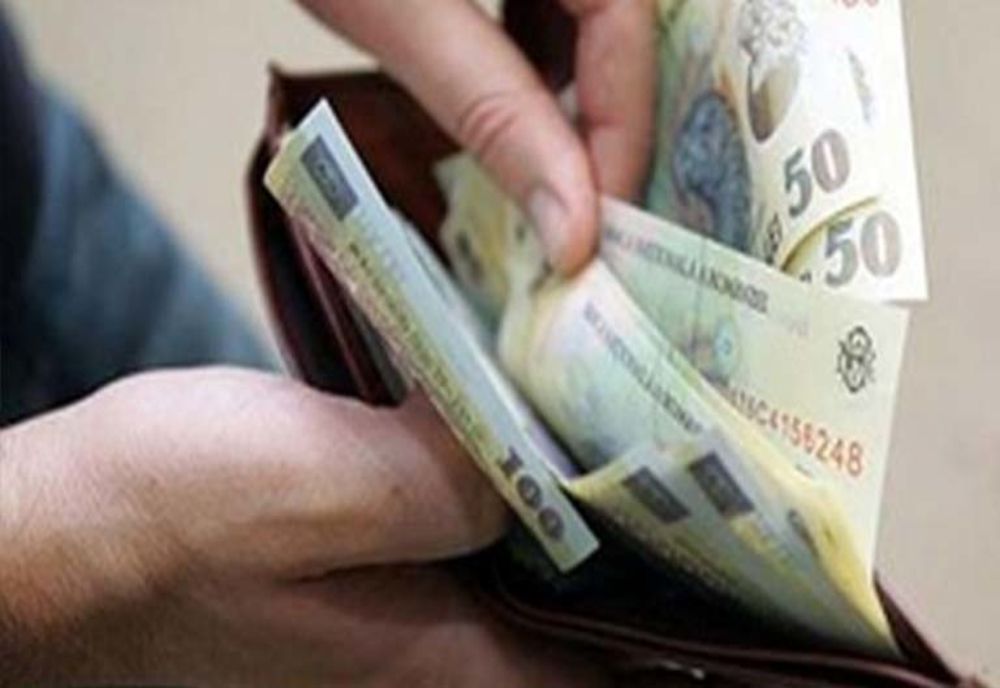 Angajată unui local a rămas fără portofelul cu bani | Poliţiştii sătmăreni au identificat suspecta