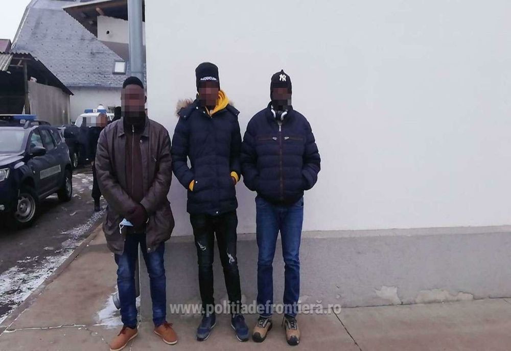 Trei cetăţeni din Congo şi Guineea, opriți din drumul ilegal spre Spațiul Schengen de polițiștii de frontieră din Carei