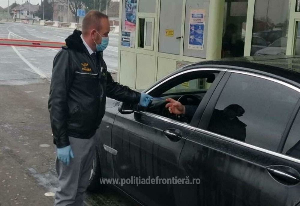 Documente false descoperite de poliţiştii de frontieră sătmăreni
