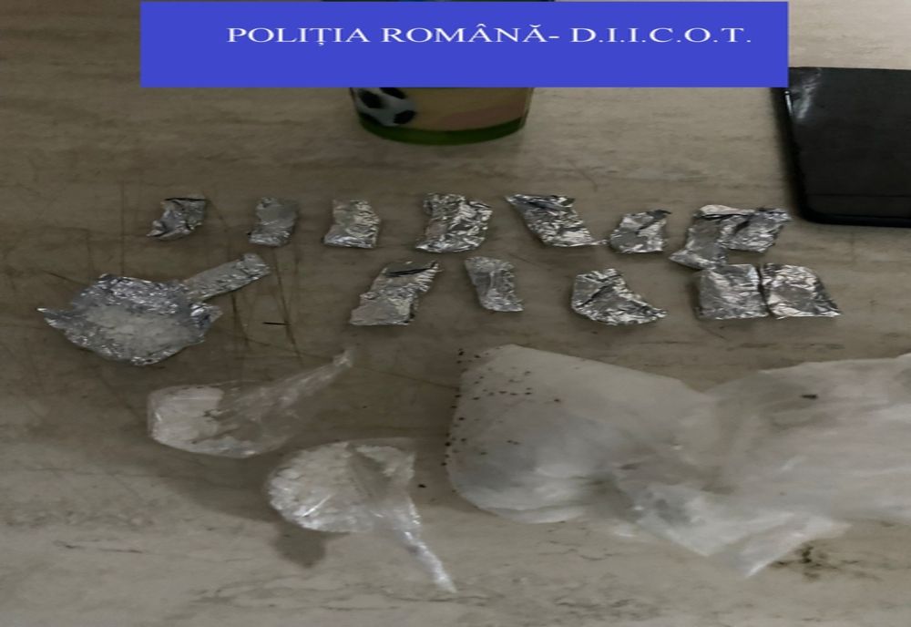 Bărbat din Satu Mare prins cu 100 de grame de metamfetamină! Încerca să le vândă (FOTO)