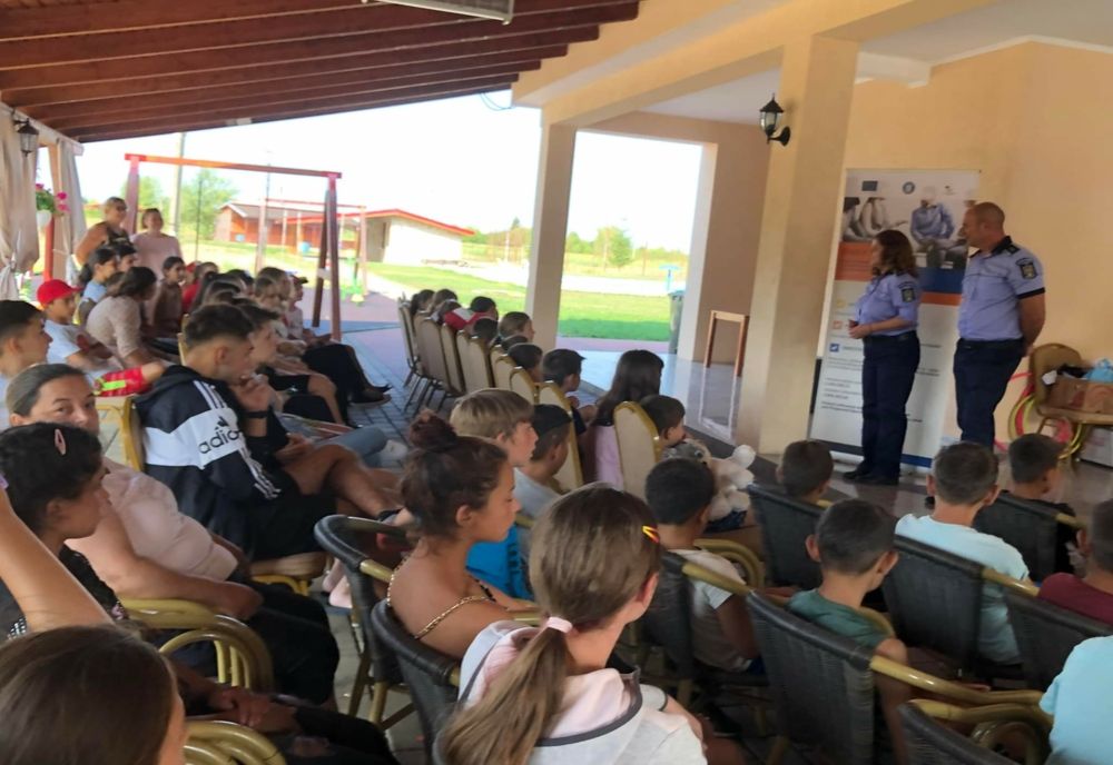 Activități de prevenire a consumului de droguri  în Tabăra CAIAC SMile