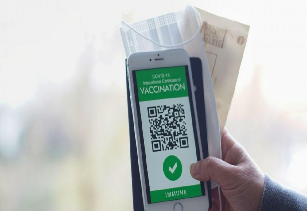 35 de persoane din dosarul certificatelor false de vaccinare de la Petea şi-au recunoscut vina