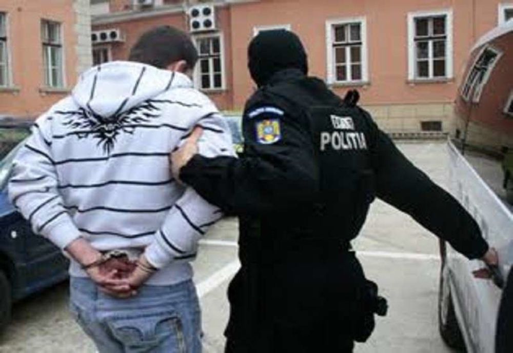 Bărbat din Satu Mare, dat în urmărire europeană de către autorităţile din Franţa