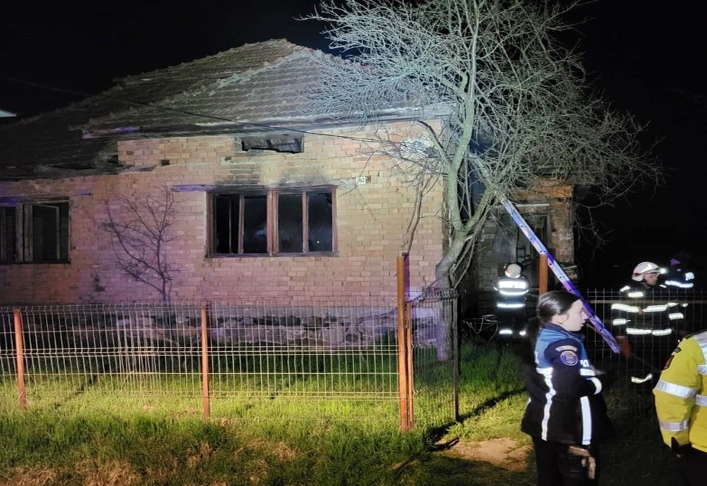 Bărbat găsit decedat într-o casă afectată de un incendiu, în Tur