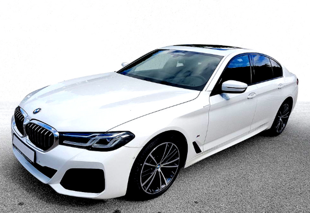 Un bărbat din Satu Mare a aflat că figurează cu un BMW Seria 5 pe numele său când a mers să plătească impozitele