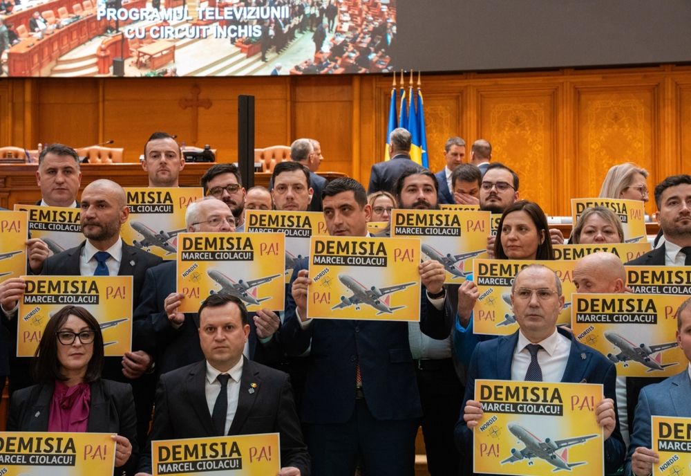 SCANDAL ÎN PARLAMENT: USR ȘI AUR I-AU CERUT DEMISIA LUI CIOLACU ÎN TIMPUL DEZBATERII BUGETULUI PE 2025