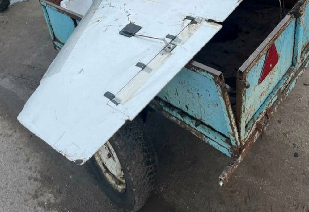 REPUBLICA MOLDOVA: Un bărbat a confundat o dronă căzută la sol cu o jucărie și a dus-o acasă