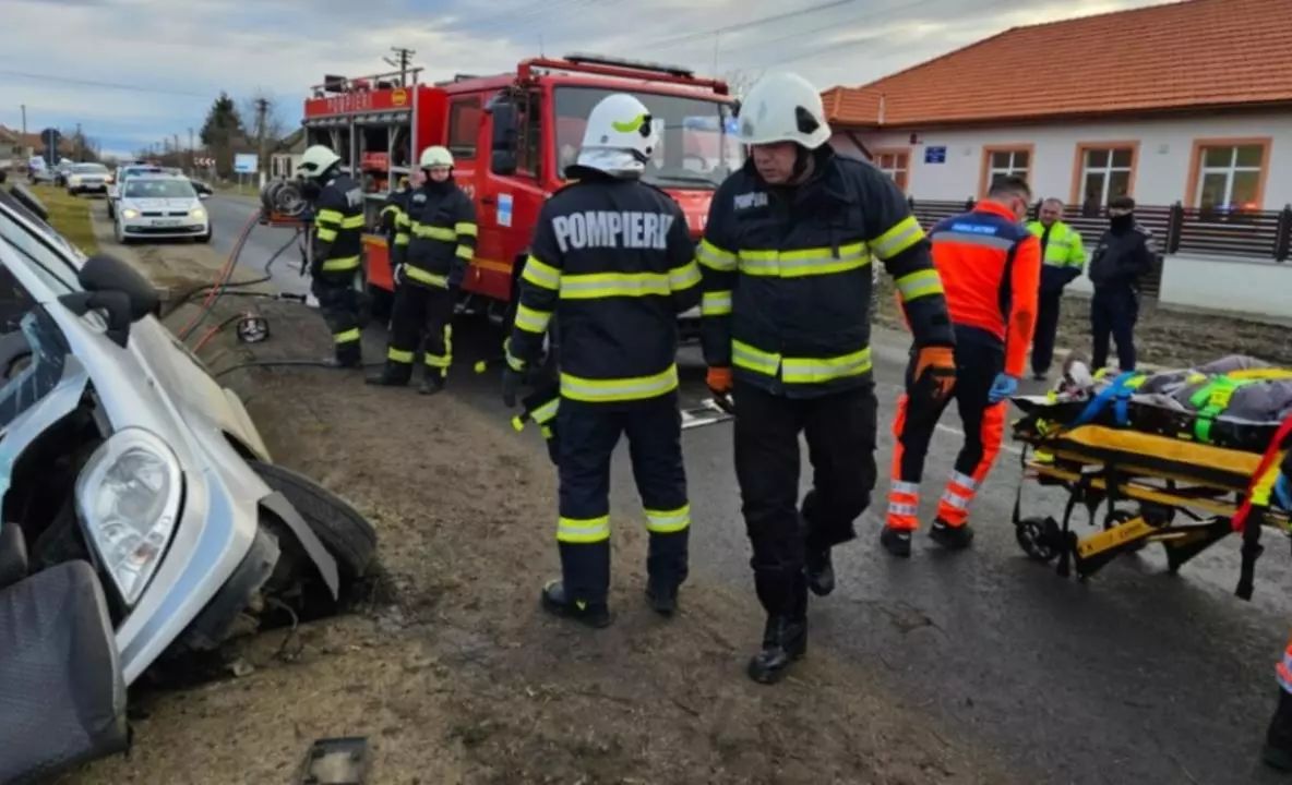 3 minori în stare gravă după un accident rutier produs la Satu Mare