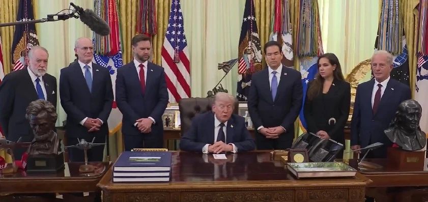 Donald Trump suspendă operațiunea „Project Freedom” și anunță „progrese majore” în negocierile cu Iranul