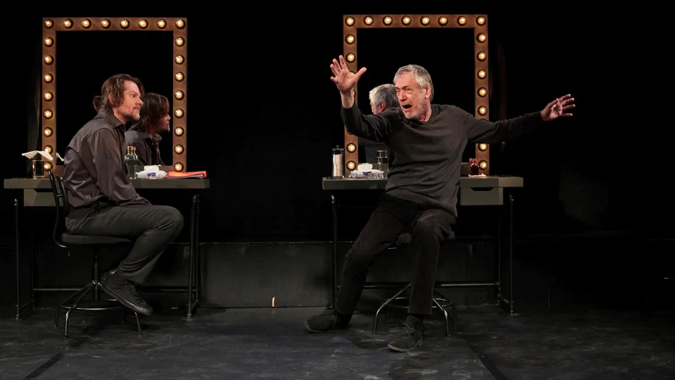 Teatrul Act Bucuresti - Stage Dogs (2)